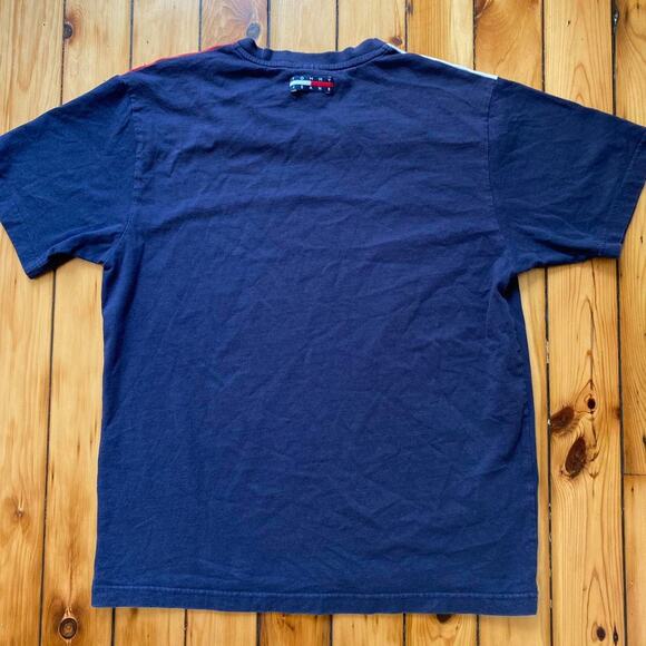 Vintage 1990s Tommy Hilfiger T-Shirt Size Medium - Picture 5 of 5